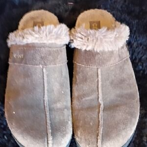 CROCS Gray Fuzzy Mules